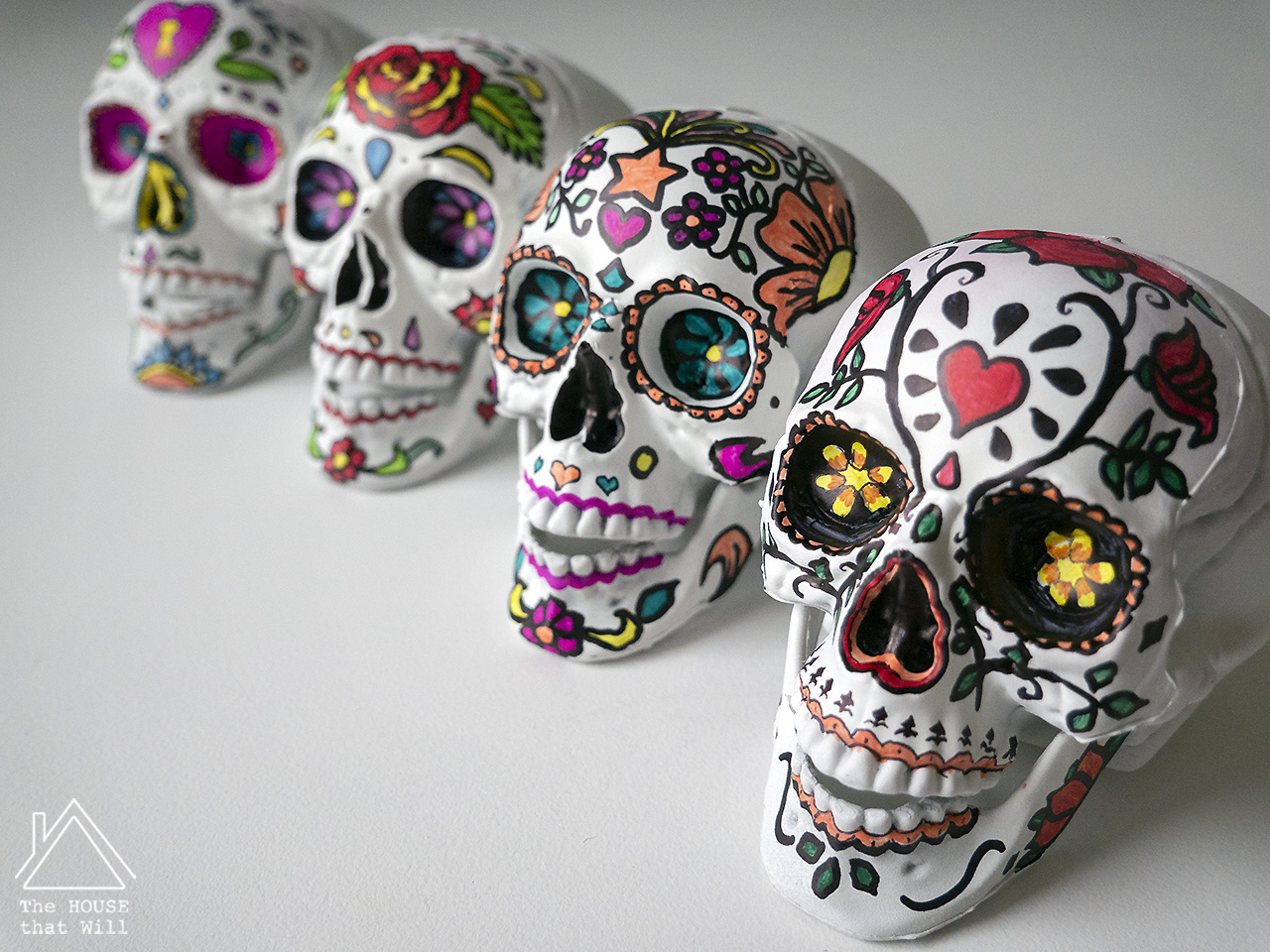 The House that Will | DIY Day of the Dead Dia de los Muertos sugar skull wreath Halloween decor