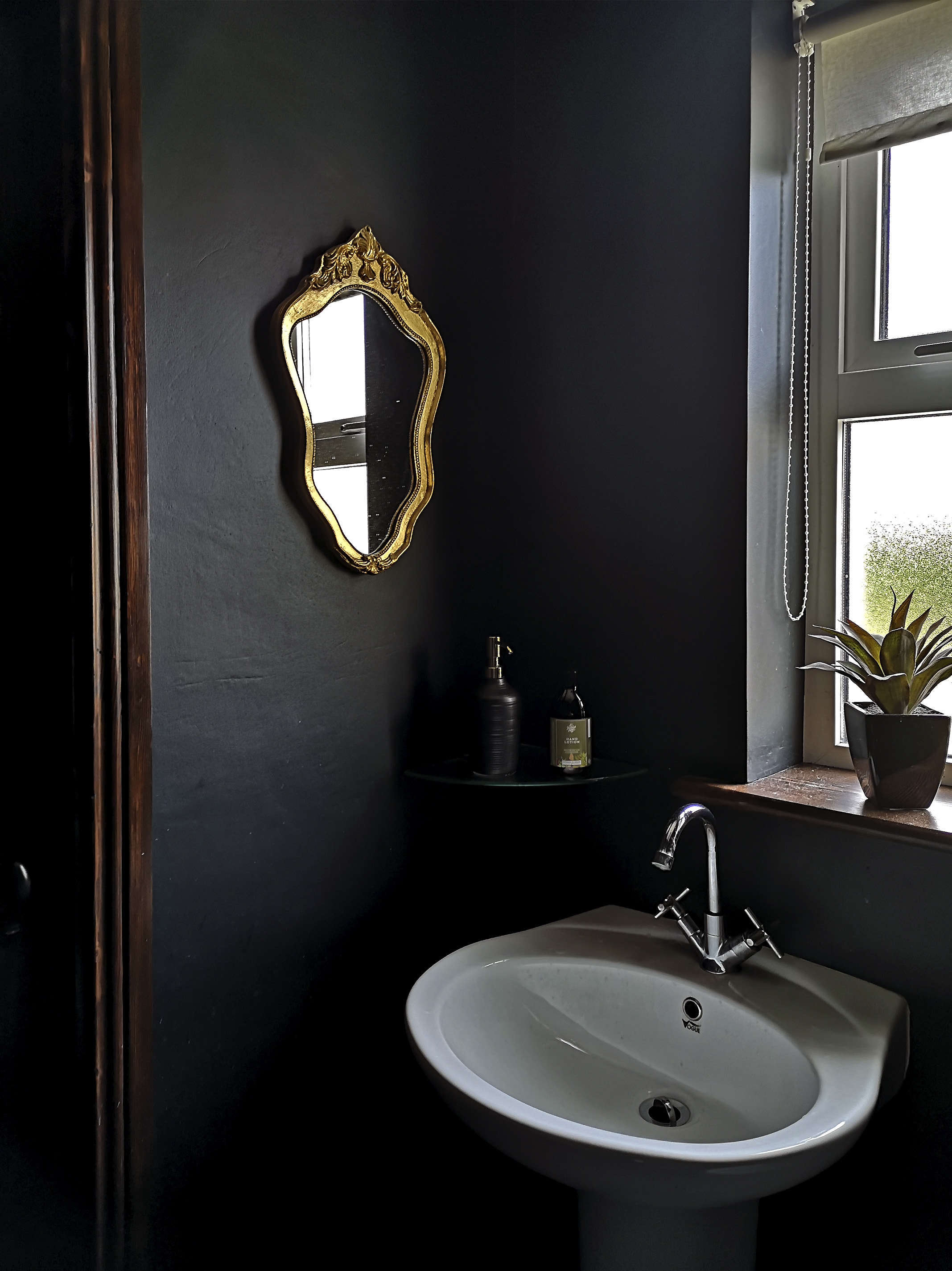 The House that Will | One Room Challenge, Downstairs Loo 'Before'